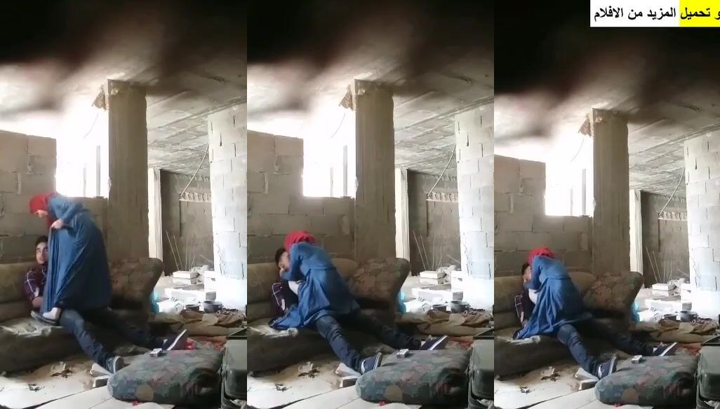 محجبه عربيه بتتناك في شقه مهجوره وكسها بيدوب من زبه