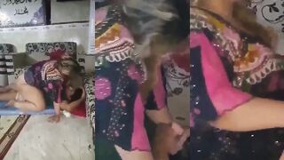 بينيك أمه في طيظها وإبنه الصغير بيلعب ومش فاهم هما بيعملو ايه