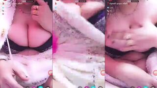 بتفكر في نيكة عسل على الشات الجنسي