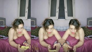 المتناكه تحب الجنس فبترقع اللبن و بزازها الحلوه