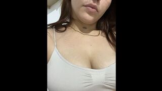التيتا الطرية دي هتخليك تتمنى تشوف الباقي