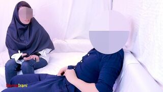 ابو الطالبة جه يتكلم على الدرس بس كان عايز حاجة تانية