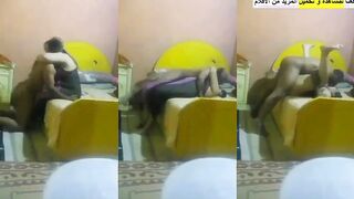 زوجان مصريين يتشاركون الجنس في غرفه النوم