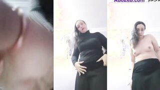 اتفضل يا خطيبي ادي طيزي وكسي لسا مش مفتوحين