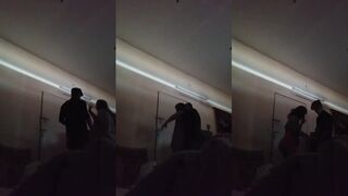 قنعت امي تخليني اركب طيزها بسرعة