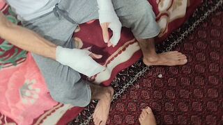 سكس مع الام الناتني لما روحت اطلب مساعدتها في البيت