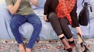 سكس ماما مع راجل غريب وابنها شاف الفيديو على التليفون واتصدم