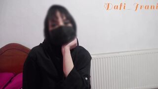 السكرتيرة سألت المدير عن مراته عشان تحركه