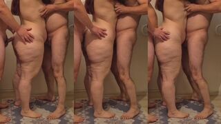 سكسي ثلاثي نار امه يدخل زبه فيها مع صاحبه