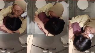 البوس مليان حراره و الحضن يشع شهوه