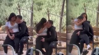 يولع مهبلها المقلبظة في الجنينة