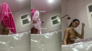 الدش ومحنة البنات تحت المياة الساخنة سكس مصري